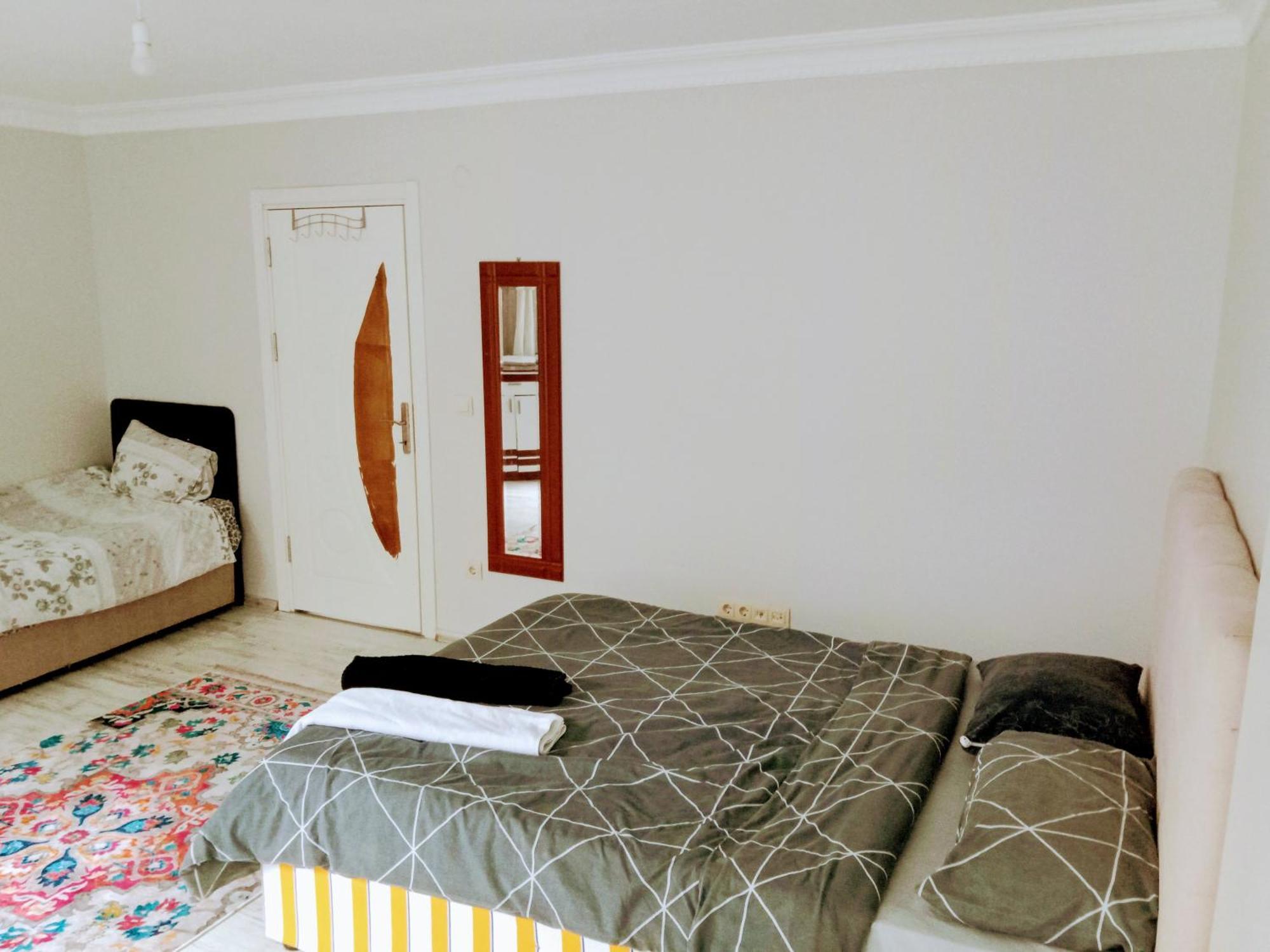 Ahmet Teacher Hotel,6 Minutes From The Airport Arnavutkoy エクステリア 写真